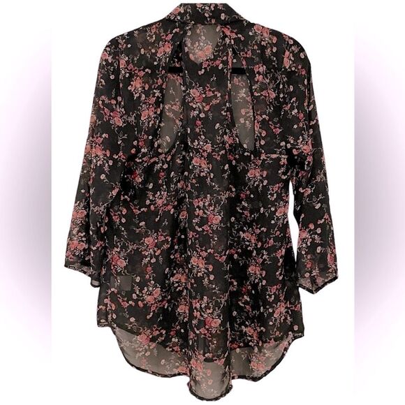 Socialite Floral Shirt Lightweight Semi-sheer cutout back - Picture 6 of 11